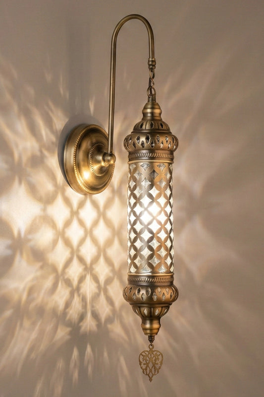 Handcrafted Brass Lattice Wall Sconce - Elegant Shadow Casting Moroccan Style Lamp for Bedroom & Hallway