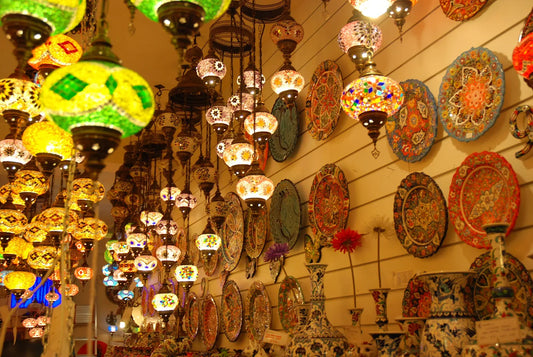 Vintage Lamps: How to Bring Timeless Elegance into Modern Spaces
