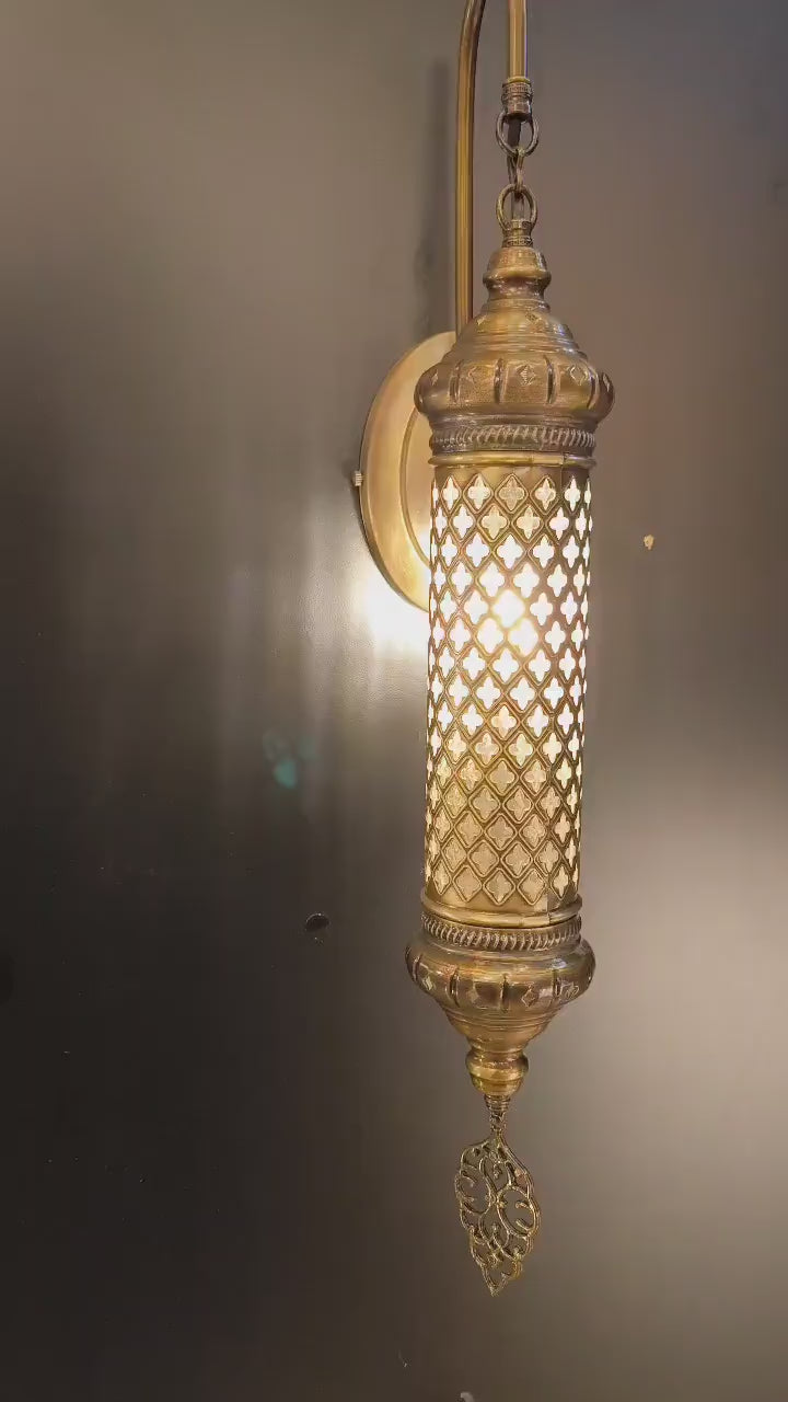 Elegant Handcrafted Gold Sconce Wall Light - Ornate Ornate Metal Fixture